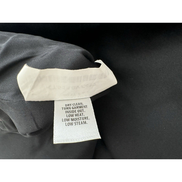 St. John Top M Gray Red Embroidery Embellished Rhinestones Beaded Half Sleeve - Picture 12 of 14